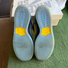 Load image into Gallery viewer, Nike SB Powerpuff Girls Bubbles Low Dunks Size 10
