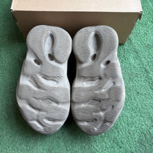 Load image into Gallery viewer, Yeezy Sand Foam Runner Size 6
