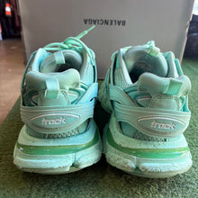 Load image into Gallery viewer, Balenciaga Tracks Size 43
