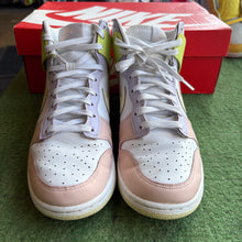 Load image into Gallery viewer, Nike High Dunks Size 8.5W/7M
