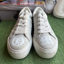 Load image into Gallery viewer, Octavious Marks Skate Shoes Size 11
