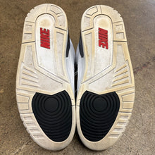 Load image into Gallery viewer, Jordan Fire Red Denim 3s Size 9
