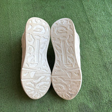 Load image into Gallery viewer, Alexander McQueen Sneakers Size 43
