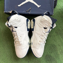 Load image into Gallery viewer, Jordan Midnight Navy 6s Size 9.5
