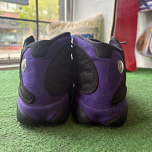 Load image into Gallery viewer, Jordan Court Purple 13s Size 10.5
