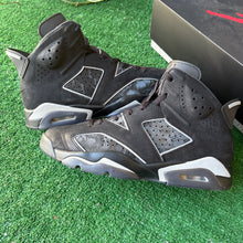 Load image into Gallery viewer, Jordan Cap and Gown 6s Size 10
