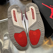 Load image into Gallery viewer, Jordan Hall of Fame 3s Size 11
