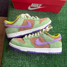Load image into Gallery viewer, Nike Veneer Low Dunks Size 9.5
