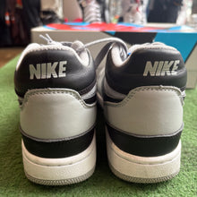 Load image into Gallery viewer, Nike Mac Attacks Size 7.5
