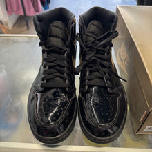 Load image into Gallery viewer, Jordan Black Metallic Gold 1s Size 12
