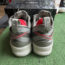 Load image into Gallery viewer, Nike LeBron Dark Stucco Low 14s Size 8

