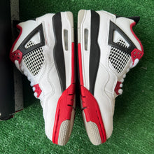Load image into Gallery viewer, Jordan Fire Red 4s Size 6Y

