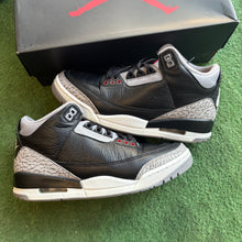 Load image into Gallery viewer, Jordan Black Cement 3s Size 8
