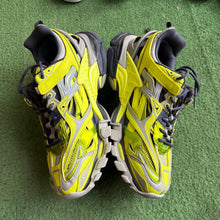 Load image into Gallery viewer, Balenciaga Track2s Size 42
