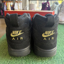 Load image into Gallery viewer, Nike Ravens Air Diamond Turfs Size 11.5
