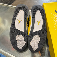 Load image into Gallery viewer, Jordan Lightning 4s Size 8.5
