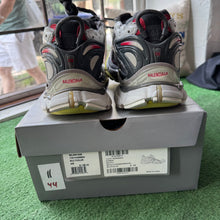 Load image into Gallery viewer, Balenciaga Runners Size 44
