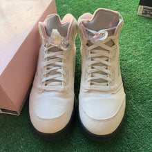 Load image into Gallery viewer, Jordan Medium Soft Pink 5s Size 11.5
