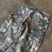 Load image into Gallery viewer, Vintage Carhartt Camo Pants Size 30 x 30
