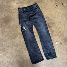 Load image into Gallery viewer, Amiri Denim Size 30
