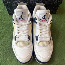 Load image into Gallery viewer, Jordan Midnight Navy 4s Size 12
