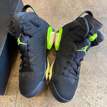 Load image into Gallery viewer, Jordan Electric Green 6s Size 9
