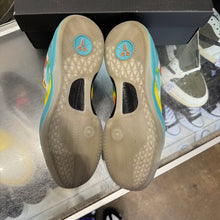 Load image into Gallery viewer, Nike Kobe Venice Beach Protro 8s Size 9
