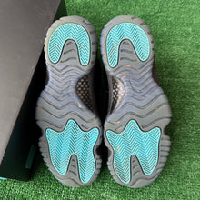 Load image into Gallery viewer, Jordan Gamma 11s Size 7.5
