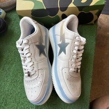 Load image into Gallery viewer, A Bathing Ape Beige Gradient Bapestas Size 13
