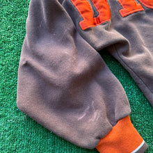 Load image into Gallery viewer, Vintage Cleveland Browns Spellout Crewneck Size L
