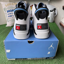 Load image into Gallery viewer, Jordan UNC 6s Size 9
