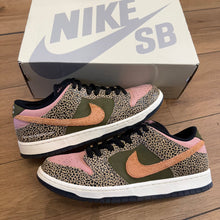 Load image into Gallery viewer, Nike SB Arts and Rec Low Dunks Size 10
