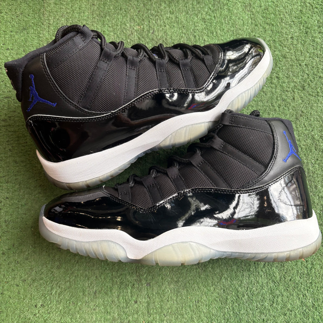 Jordan Space Jam 11s Size 10.5