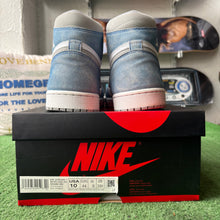 Load image into Gallery viewer, Jordan Hyper Royal 1s Size 10

