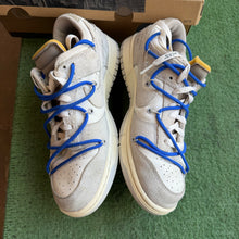 Load image into Gallery viewer, Nike Off White Lot 32 Low Dunks Size 10
