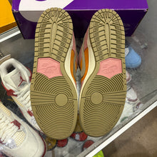 Load image into Gallery viewer, Nike SB Red Stardust Low Dunks Size 10.5
