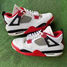 Load image into Gallery viewer, Jordan Fire Red 4s Size 13
