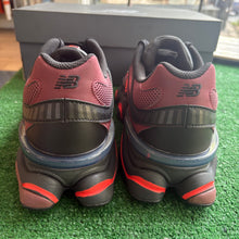 Load image into Gallery viewer, New Balance Washed Burgundy 9060s Size 11
