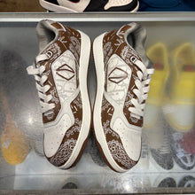 Load image into Gallery viewer, Dior BB27s Size 42
