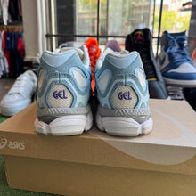 Load image into Gallery viewer, ASICS Artic Sky Gel-NYCs Size 11
