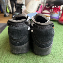 Load image into Gallery viewer, Nike Off White Black Air Max 90s Size 11
