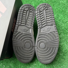 Load image into Gallery viewer, Jordan Mocha Low 1s Size 10
