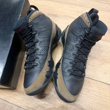 Load image into Gallery viewer, Jordan Olive 9s Size 10.5
