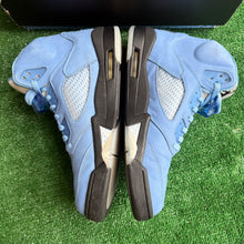 Load image into Gallery viewer, Jordan UNC 5s Size 11
