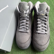 Load image into Gallery viewer, Jordan Wolf Grey 5s Size 9
