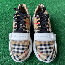 Load image into Gallery viewer, Burberry Ramsey Vintage Chuck Sneakers Size 41
