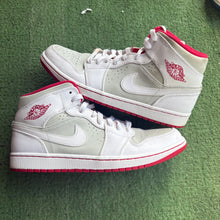 Load image into Gallery viewer, Jordan Hare Mid 1s Size 10.5
