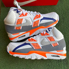 Load image into Gallery viewer, Nike Auburn Air Trainer SC Highs Size 9.5

