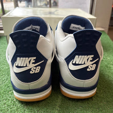Load image into Gallery viewer, Jordan SB Midnight Navy 4s Size 10.5
