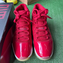 Load image into Gallery viewer, Jordan Win Like 96 11s Size 11
